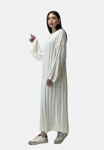 Elara Strickkleid in Weiß