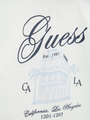 GUESS Set in White