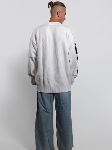 Pull-over BTY en blanc