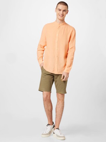 BOSS - Regular Fit Camisa 'Race' em laranja