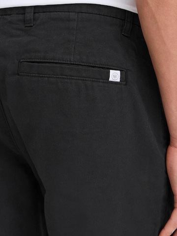 !Solid Regular Chino 'CADEN' in Zwart