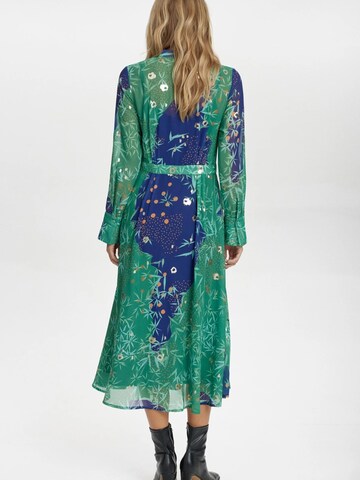 Robe 'Kyndall' NÜMPH en vert