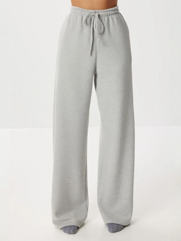 Wide leg Pantaloni 'Hose' di Happiness İstanbul in rosa