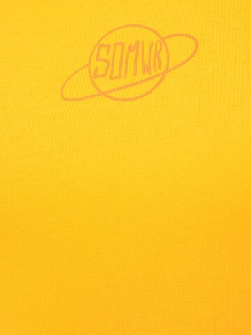 SOMWR Shirt 'THE PLANET#S HERE' in Yellow