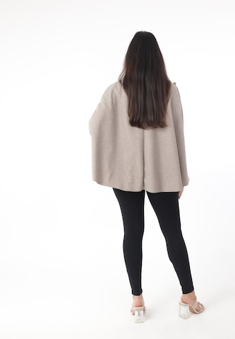 Cape Elara en marron