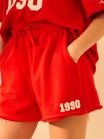 Next Regular Shorts in Rot