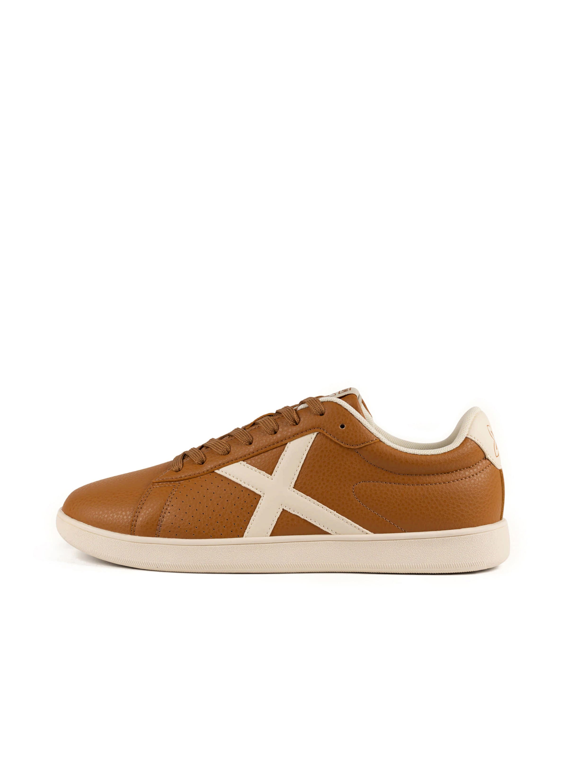 Baskets basses 'Open' MUNICH en marron : devant