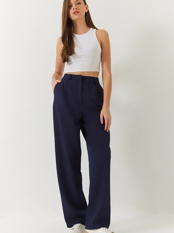Loosefit Pantalon à pince Bianco Lucci en bleu