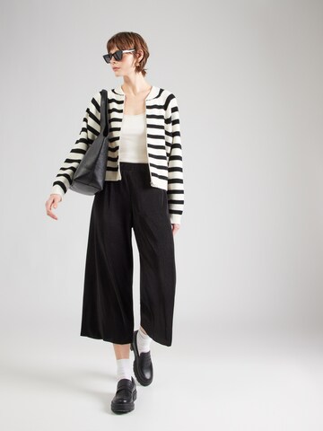 s.Oliver Zvonové kalhoty Kalhoty – černá