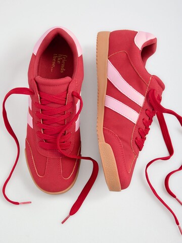 Sneaker bassa di Friends Like These in rosso