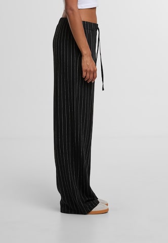 Urban Classics Regular Broek in Zwart