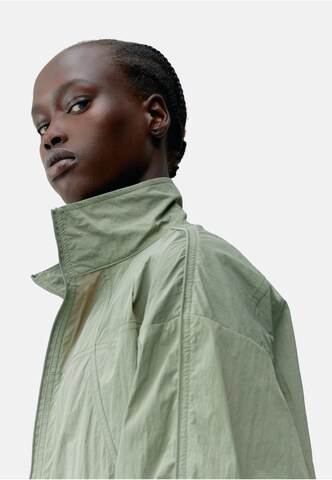 Born Living Yoga Between-season jacket 'Amara' in Green