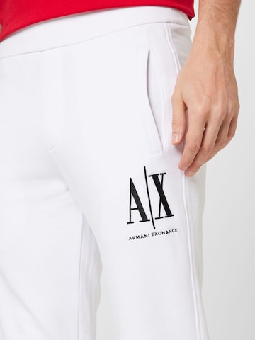 balta ARMANI EXCHANGE Siaurėjantis Kelnės