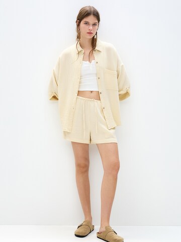 Chemisier Pull&Bear en jaune