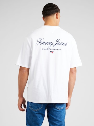 Tricou de la Tommy Jeans pe alb