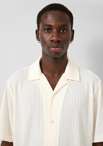 QS Comfort fit Button Up Shirt in Beige