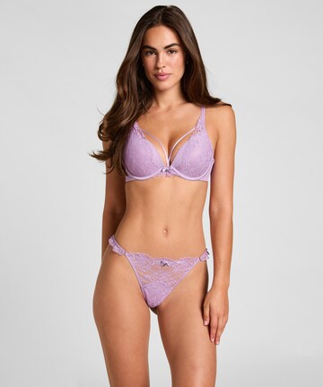 Hunkemöller Thong 'Naomi' in Purple: front