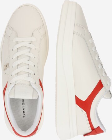 TOMMY HILFIGER Sneakers laag 'Pointy' in Beige