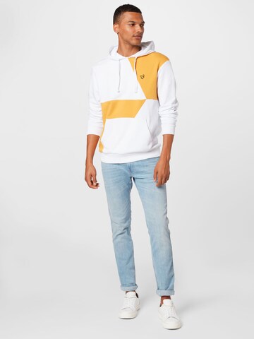 Lyle & ScottSweater majica - bijela boja