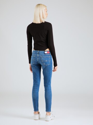 Tommy Jeans Skinny Farkut 'SOPHIE' värissä sininen