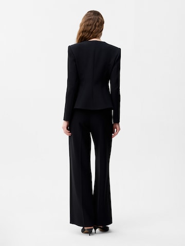 adl Blazer in Black