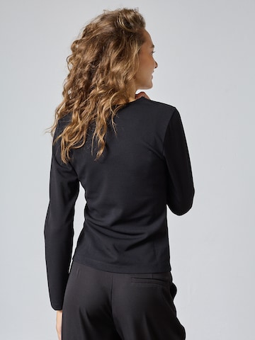SISTERS POINTBluza 'GEVELA' - crna boja