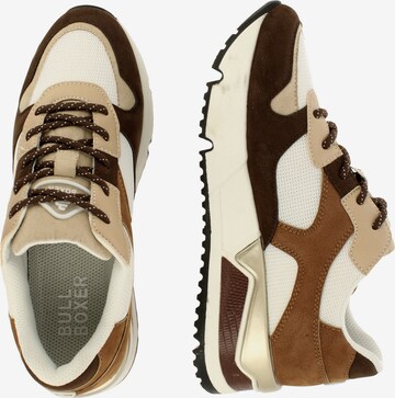 BULLBOXER Sneaker in Braun