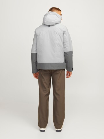 JACK & JONES Vinterparka 'JCOAiden' i grå