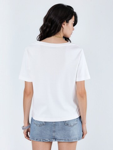 Busem T-Shirt in Weiß