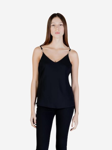 Top 'NEW SL CAROLINE LOGO TANK W6GH30 W1845' di GUESS in nero: frontale