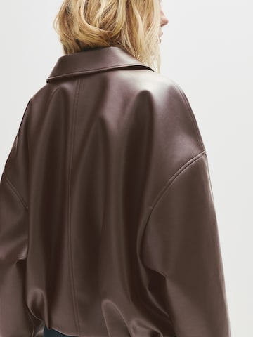 Pull&Bear Between-season jacket in Brown: front