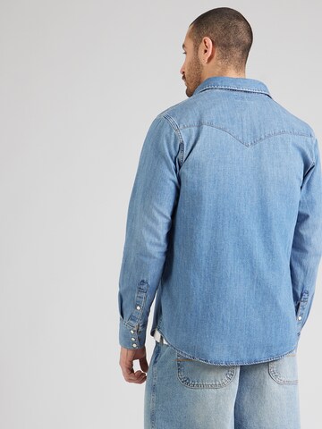 Coupe regular Chemise WRANGLER en bleu