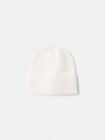 Bonnet Bershka en blanc