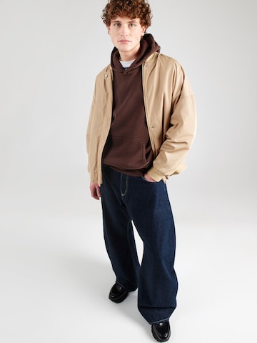 Abercrombie & Fitch - Sweatshirt 'ESSENTIAL' em castanho