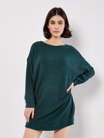 Robe ' ' Apricot en vert : devant