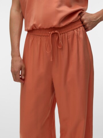 VERO MODA Baggy Trousers 'Lina' in Orange