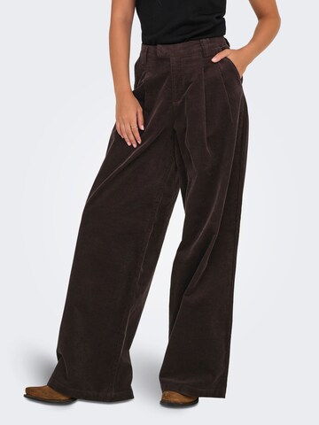 Loosefit Pantalon à pince 'ONLSVEA-NESSA' ONLY en marron : devant