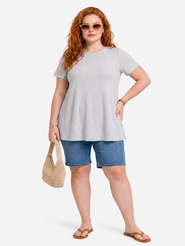 Shape Of You T-Shirt in Grau: Vorderseite