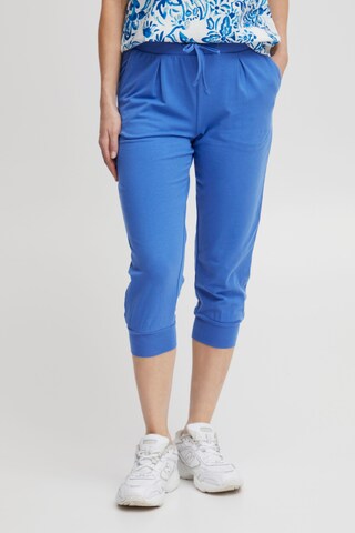 Tapered Pantaloni con pieghe 'PANDINA' di b.young in blu: frontale