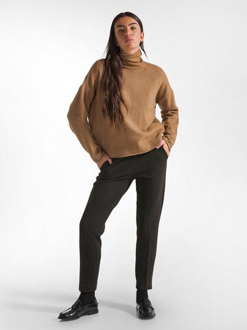 Pullover di DEHA in marrone