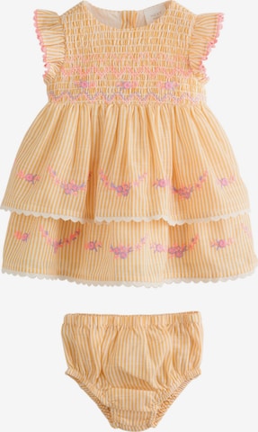 Next Mekko värissä oranssi: etupuoli