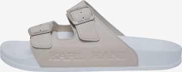 Karl Kani - Sapato aberto em bege: frente