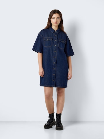 Noisy may - Vestido camisero 'KINNA' en azul