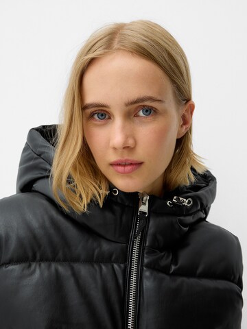 Bershka Weste in Schwarz