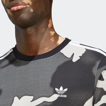 ADIDAS ORIGINALS T-Shirt 'Graphics Camo Allover Print' in Schwarz