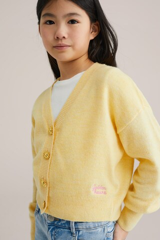 WE Fashion Knit cardigan in Yellow