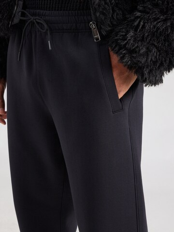 Abercrombie & FitchLoosefit Hlače - crna boja