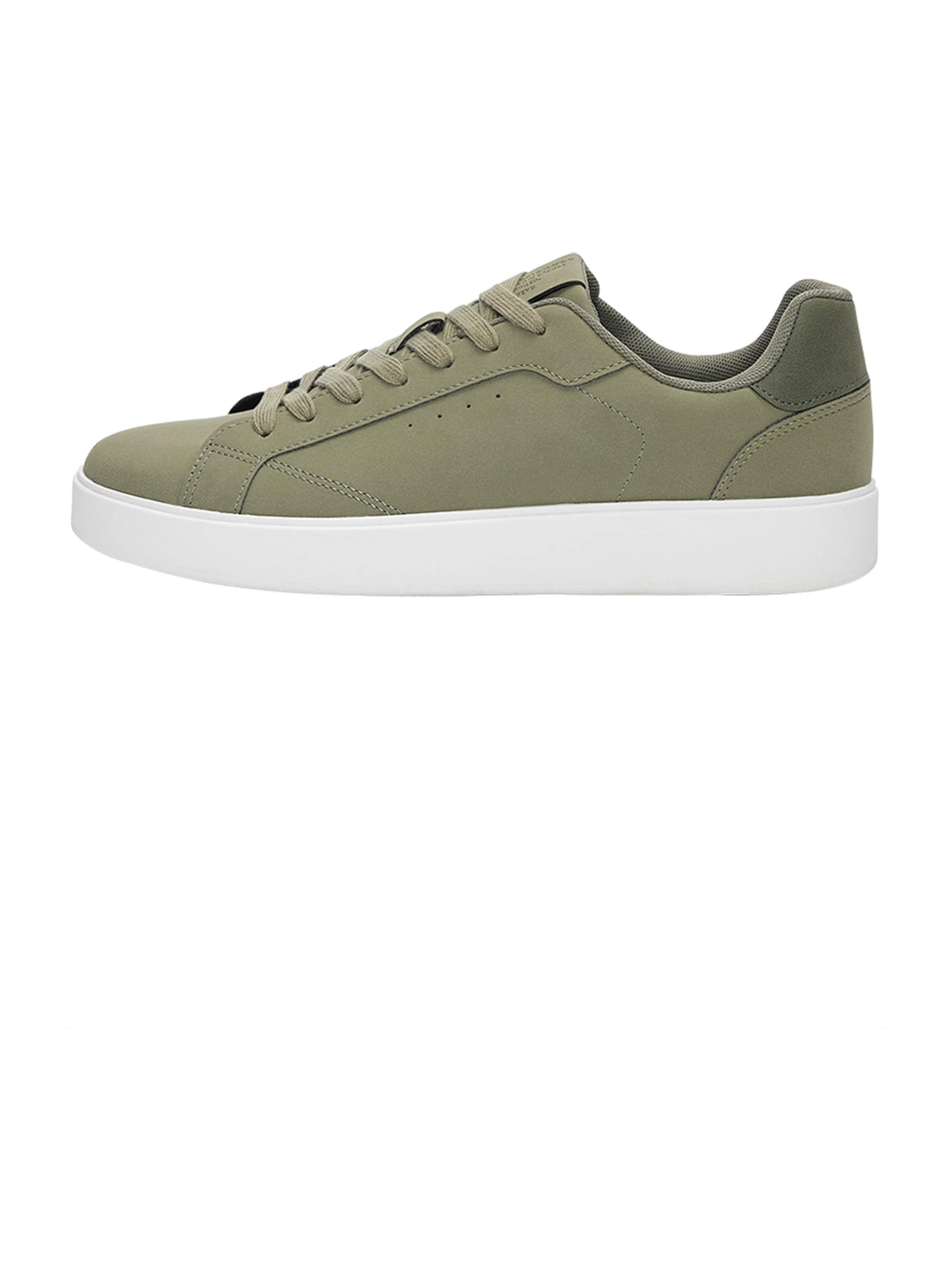 Pull&Bear Trainers in Green