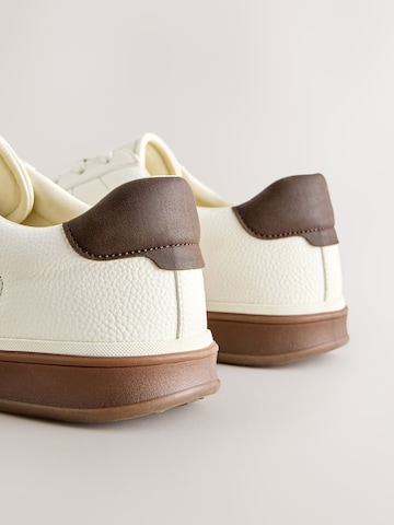 Next Rövid szárú sportcipők - bézs