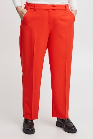 Fransa Regular Pleated Pants in Red: front